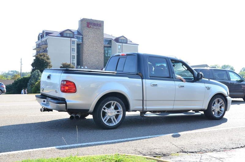 cruisin-the-strip-ford-style-in-pigeon-forge-0167