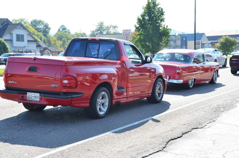 cruisin-the-strip-ford-style-in-pigeon-forge-0169
