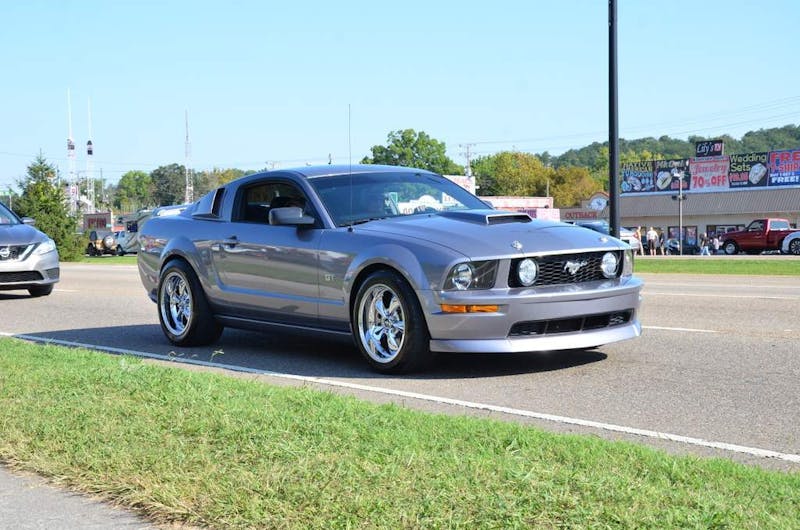 cruisin-the-strip-ford-style-in-pigeon-forge-0171