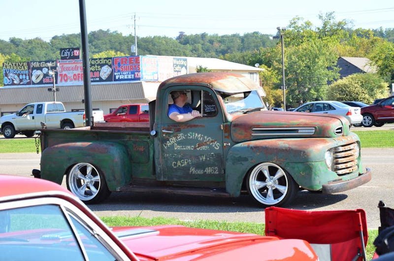 cruisin-the-strip-ford-style-in-pigeon-forge-0172