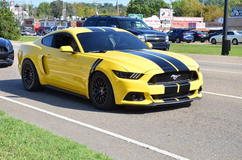 cruisin-the-strip-ford-style-in-pigeon-forge-0176