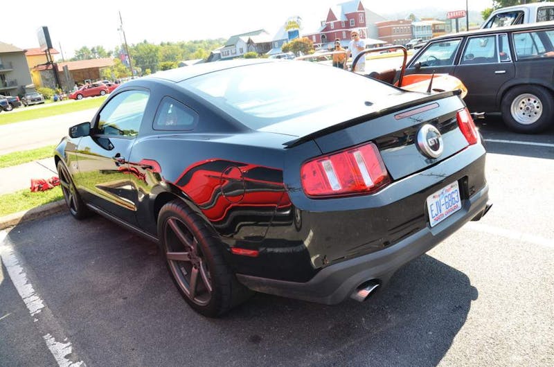 cruisin-the-strip-ford-style-in-pigeon-forge-0210