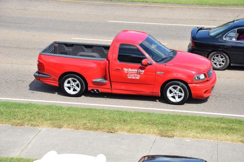 cruisin-the-strip-ford-style-in-pigeon-forge-0233