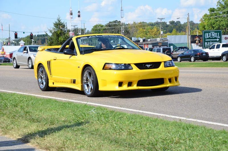 cruisin-the-strip-ford-style-in-pigeon-forge-0240