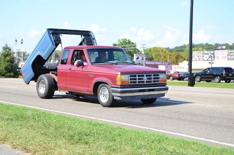 cruisin-the-strip-ford-style-in-pigeon-forge-0246