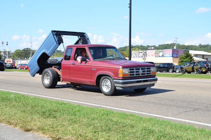 cruisin-the-strip-ford-style-in-pigeon-forge-0247