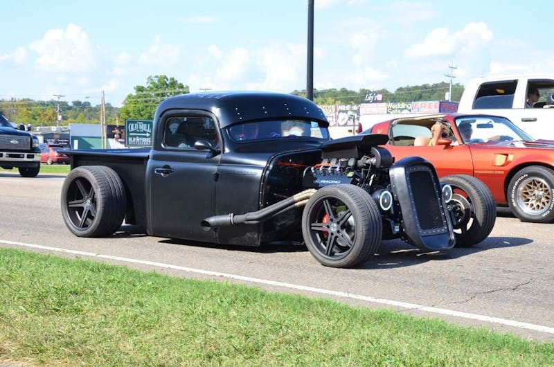 cruisin-the-strip-ford-style-in-pigeon-forge-0252