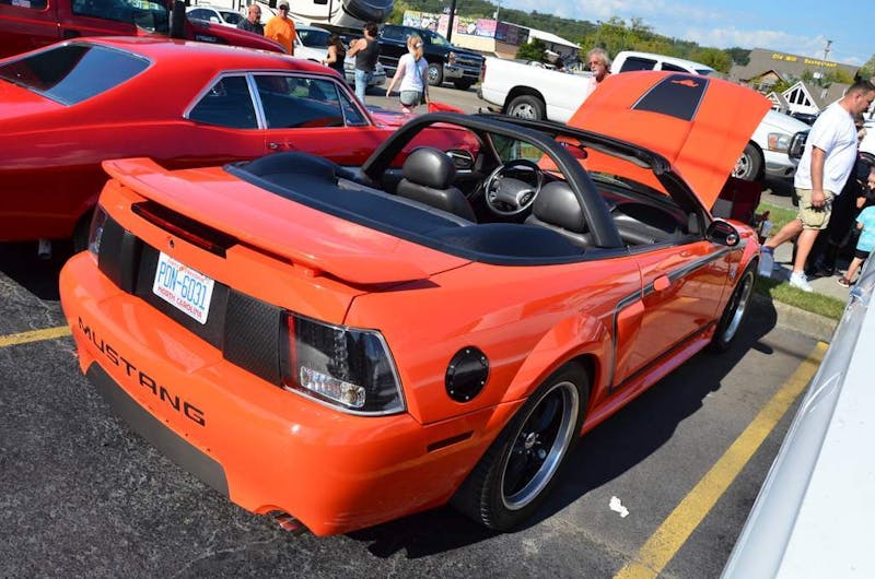 cruisin-the-strip-ford-style-in-pigeon-forge-0254