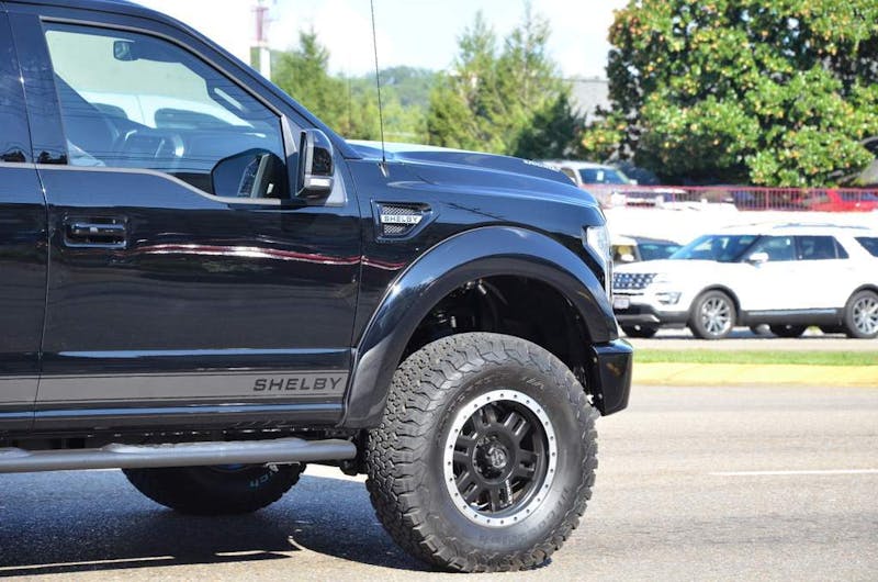 cruisin-the-strip-ford-style-in-pigeon-forge-0256