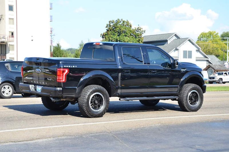 cruisin-the-strip-ford-style-in-pigeon-forge-0258