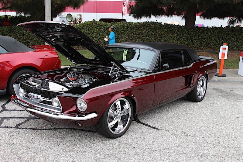 EdelbrockMustang-01