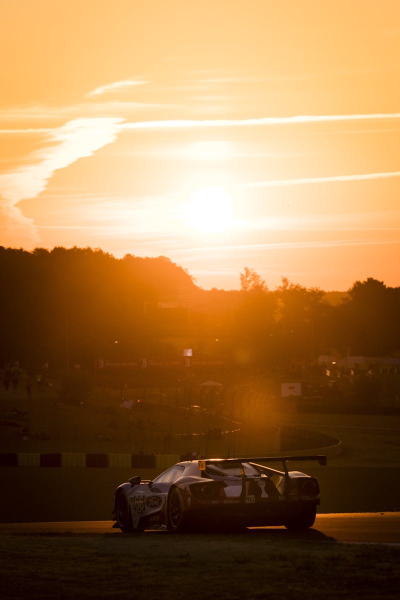 10016dgFord-GT-Finishes-P2-At-Le-Mans-2017-34990118350o