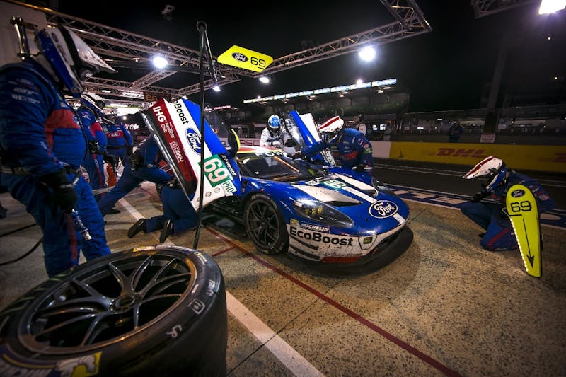 9684dgFord-GT-Finishes-P2-At-Le-Mans-2017-34990119750o