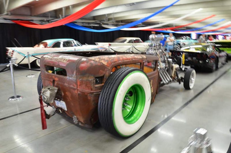 fords-invade-the-charlotte-auto-fair-0100