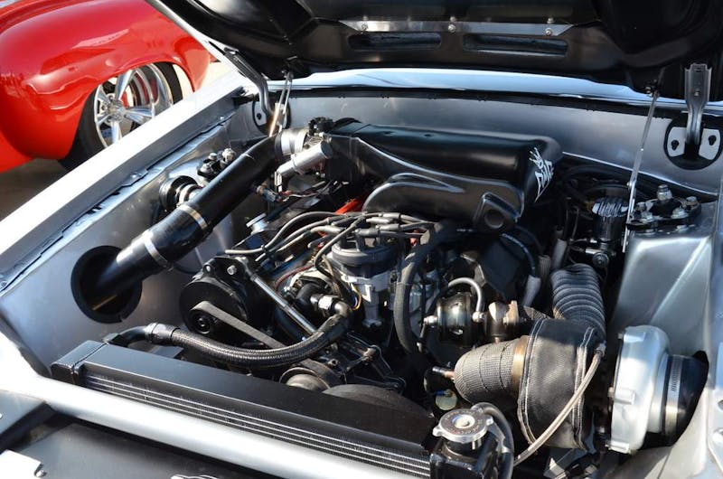 fords-invade-the-charlotte-auto-fair-0199