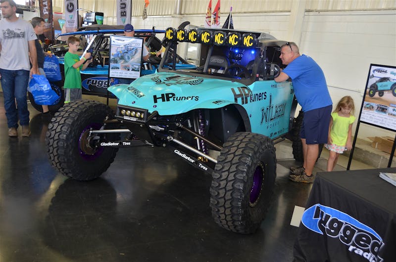 getting-ready-for-the-dunes-the-2017-sand-sports-super-show-0069