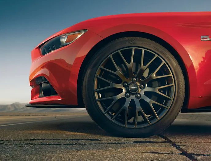 2015-ford-mustang-gt-01-1