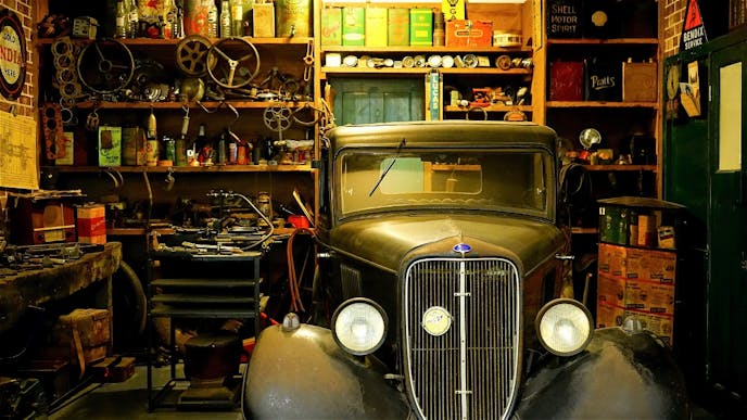 antique stored (1200x675)