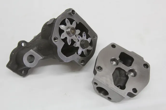 SHARK-08 Stage II pumps (10552ST and 10555ST) are also fitted with extended shafts that locate in the pump cover (a patented Melling innovation) to minimize gear deflection and improve efficiency.