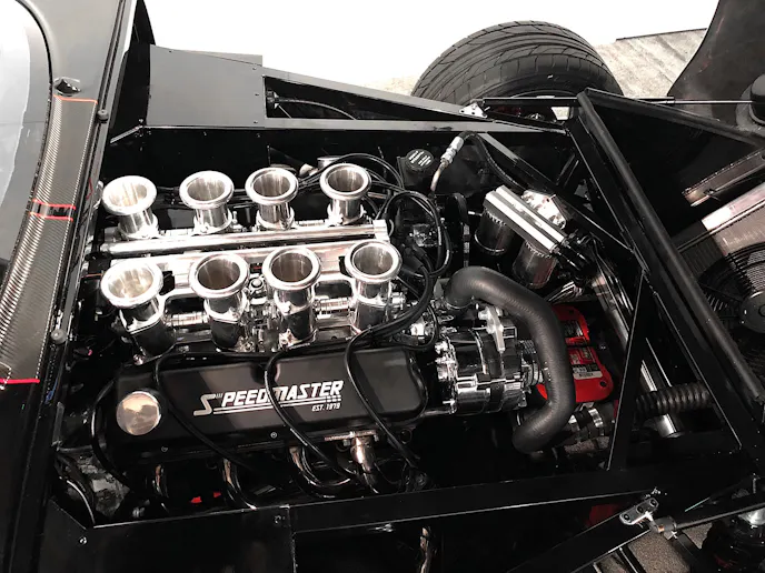 The Ford engine features Speedmaster’s classic look fuel injection system. While it may look like a throwback to the old Weber carbs used on the original Daytona Coupes, it is in fact a very advanced fuel injection system that allows for total tunability.