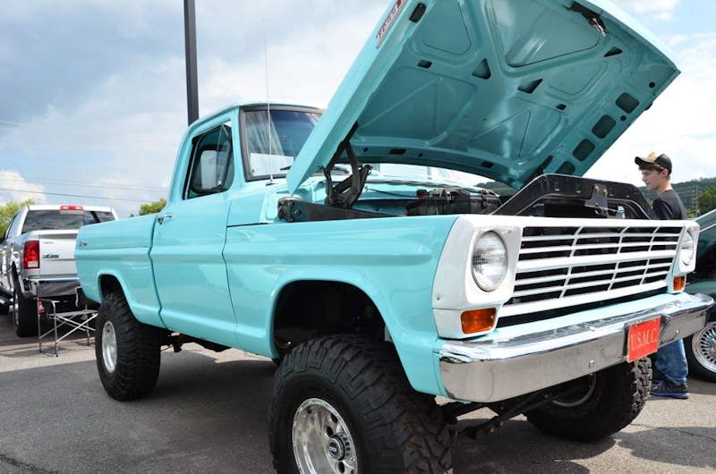 a-small-town-in-north-carolina-turns-into-ford-country-0046