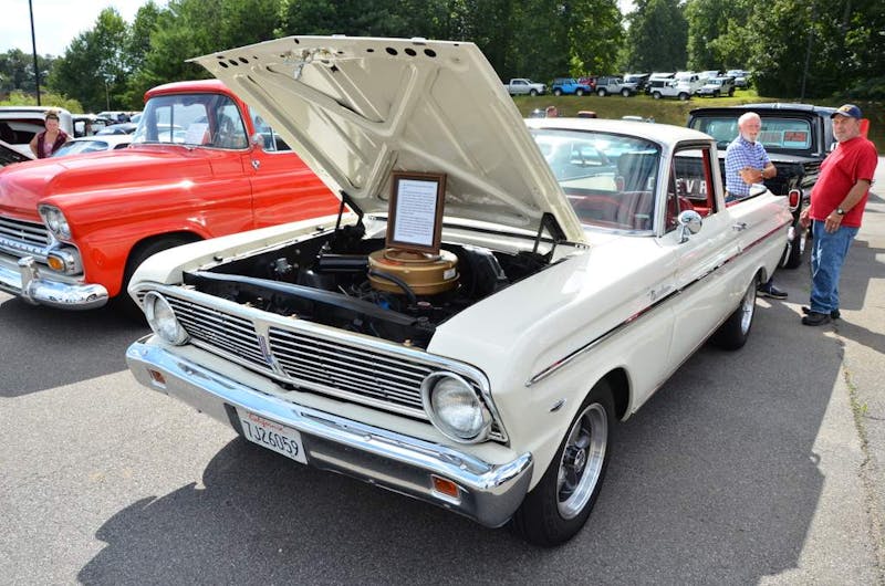 a-small-town-in-north-carolina-turns-into-ford-country-0087