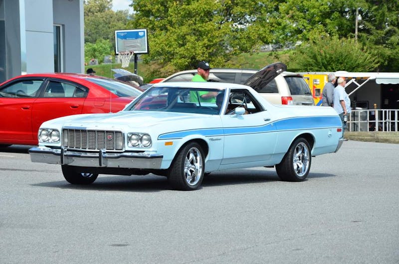 a-small-town-in-north-carolina-turns-into-ford-country-0094