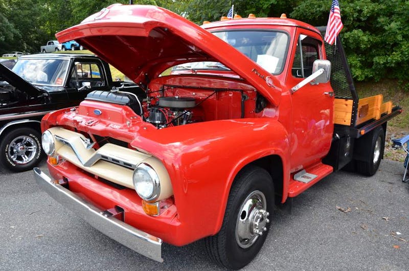 a-small-town-in-north-carolina-turns-into-ford-country-0124