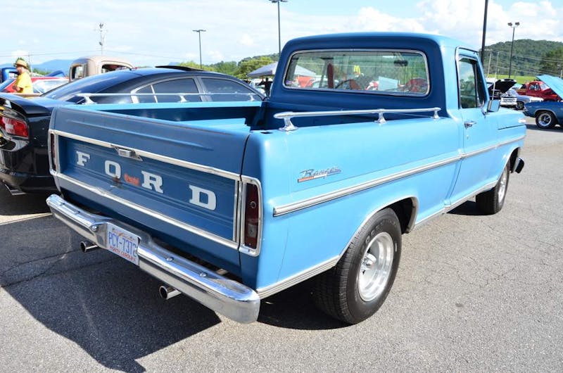 a-small-town-in-north-carolina-turns-into-ford-country-0157