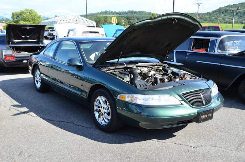 a-small-town-in-north-carolina-turns-into-ford-country-0163