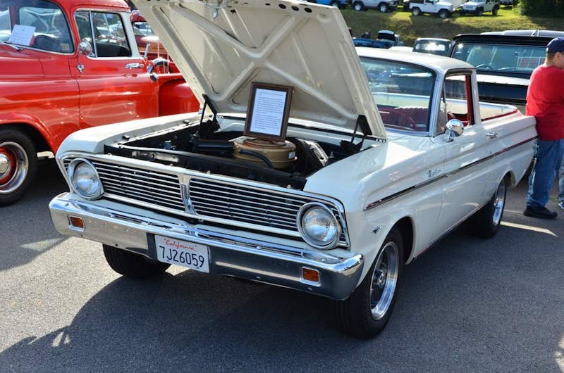 a-small-town-in-north-carolina-turns-into-ford-country-0199