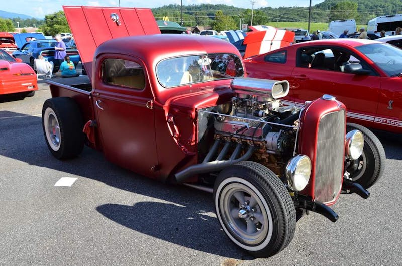 a-small-town-in-north-carolina-turns-into-ford-country-0212