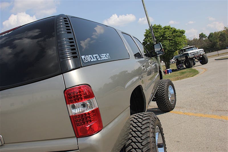 subbing-out-jordon-voleks-2003-chevy-suburban-aka-dura_yacht-0038