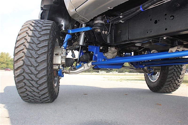 subbing-out-jordon-voleks-2003-chevy-suburban-aka-dura_yacht-0048