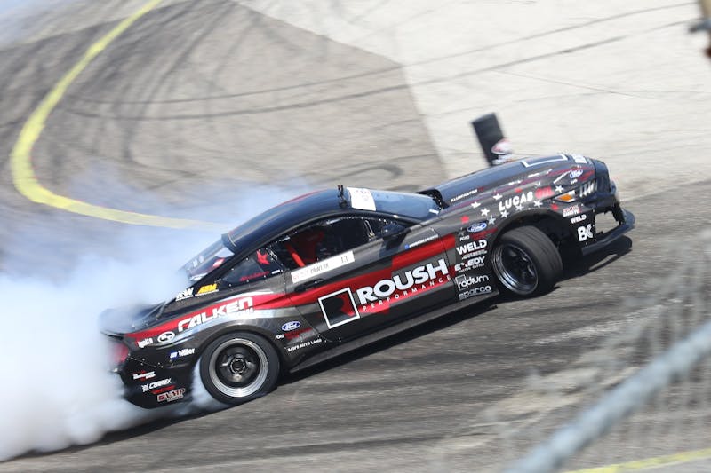 justin-pawlak-kills-tires-in-a-1000hp-roush-mustang-0003