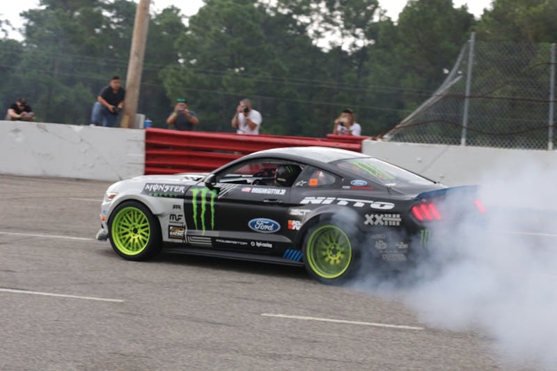 rain-cant-dampen-the-mustang-week-action-0056