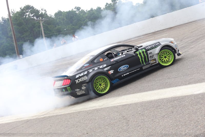 rain-cant-dampen-the-mustang-week-action-0057