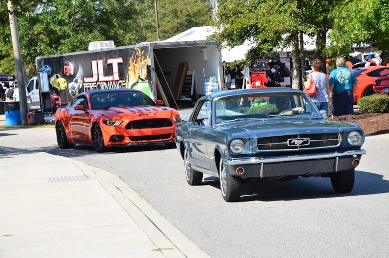 mustang-week-cruise-in-0098