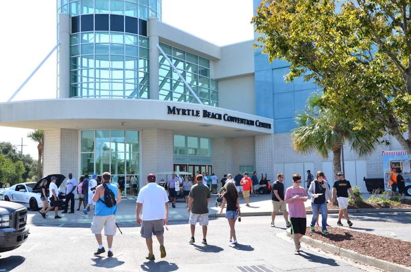 mustang-week-cruise-in-0116