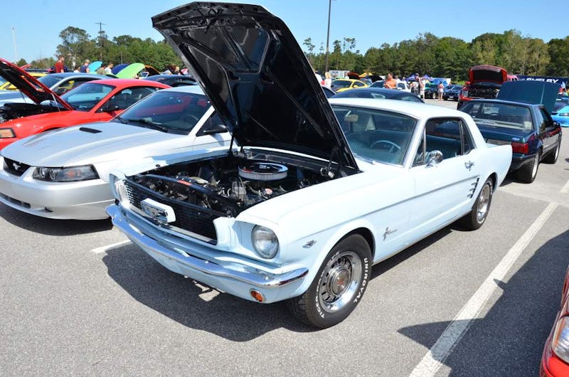 mustang-week-cruise-in-0261