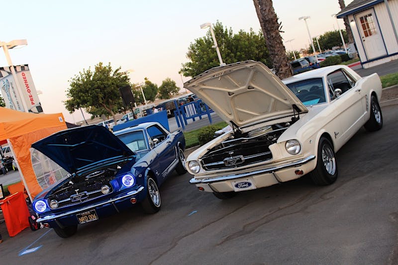 mustangs-after-dark-brings-old-and-new-enthusiasts-together-0028