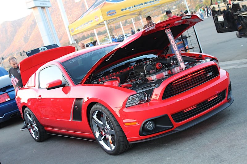 mustangs-after-dark-brings-old-and-new-enthusiasts-together-0032