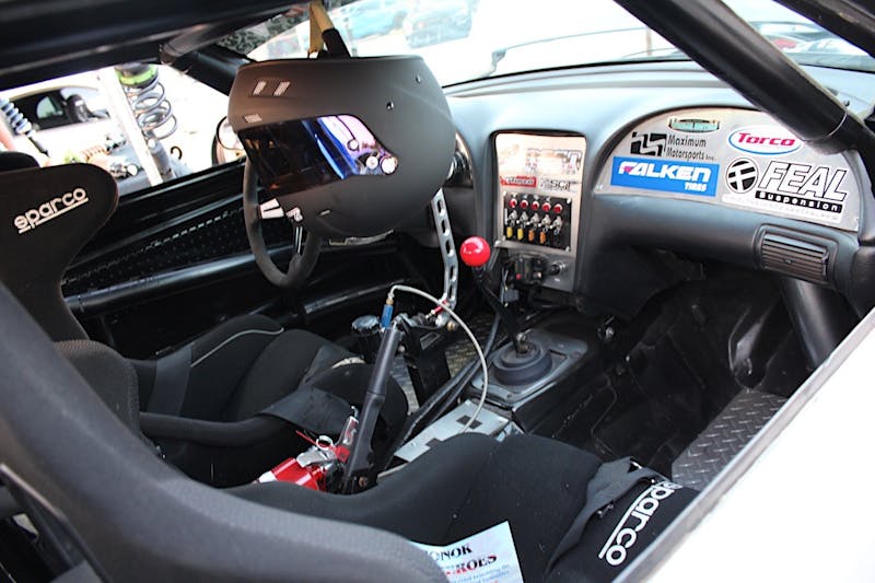 mustangs-after-dark-brings-old-and-new-enthusiasts-together-0037