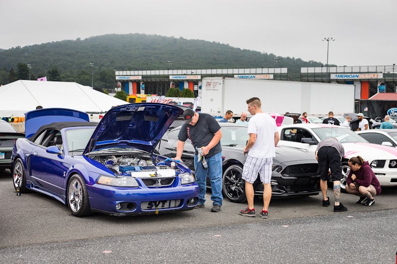 mustangs-invade-maple-grove-at-massive-americanmuscle-show-0026