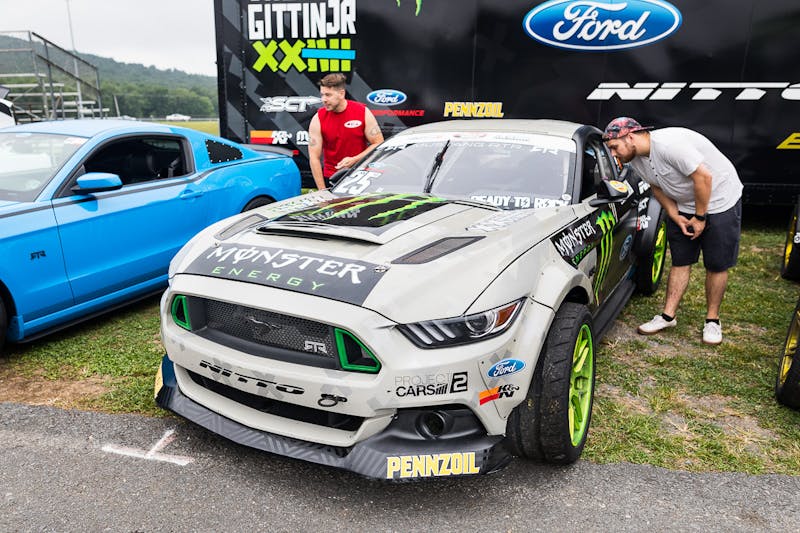 mustangs-invade-maple-grove-at-massive-americanmuscle-show-0037