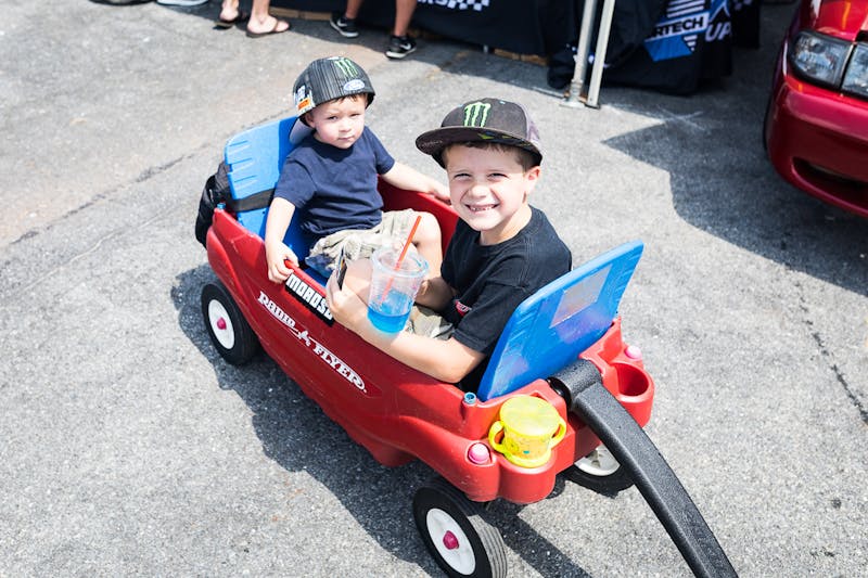 mustangs-invade-maple-grove-at-massive-americanmuscle-show-0050