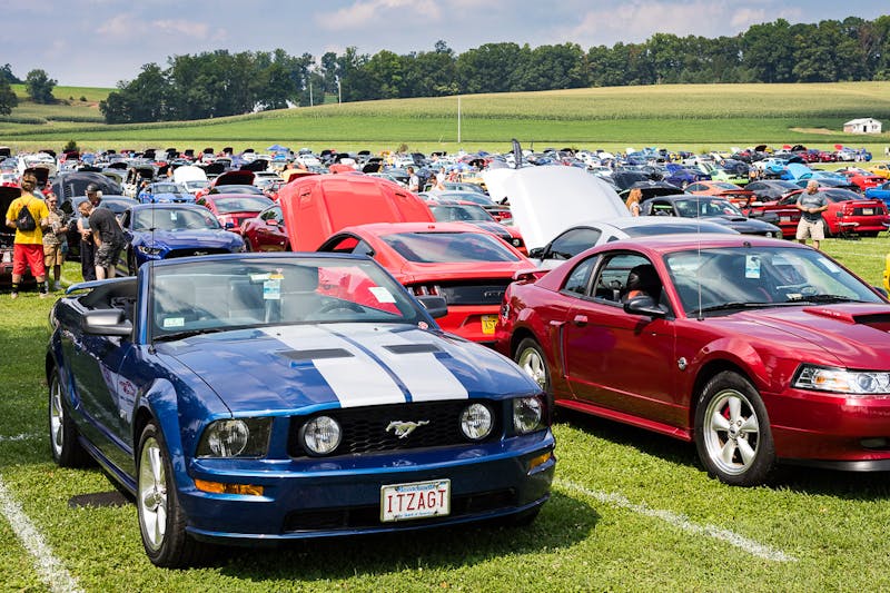 mustangs-invade-maple-grove-at-massive-americanmuscle-show-0054