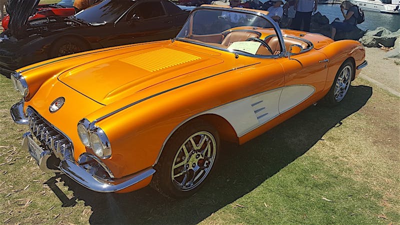 David-Freedmans-1958-Gold-Corvette14