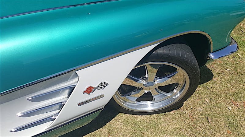 Turqoise-Green-1960-with-Old-LT16