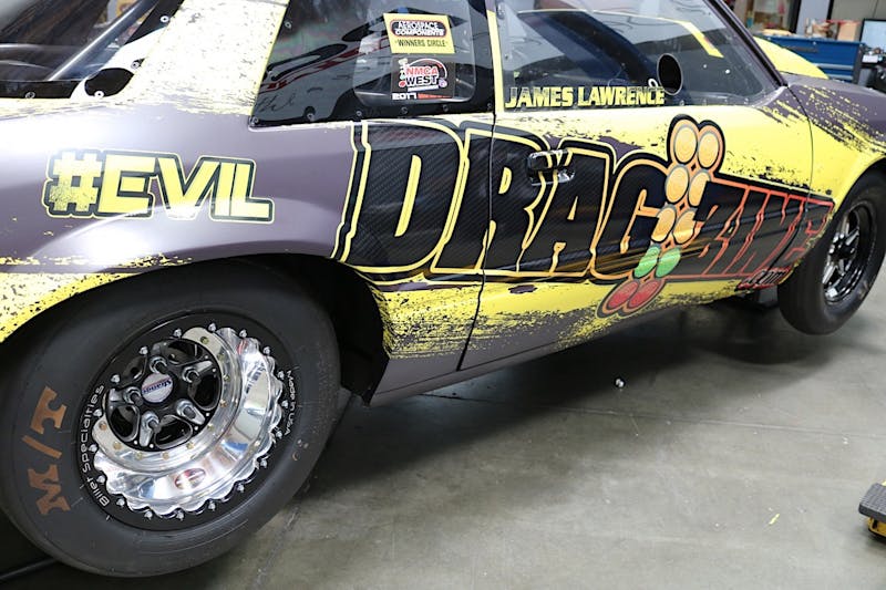 we-take-a-look-at-proforms-7000-lb-slim-wireless-scales-0015